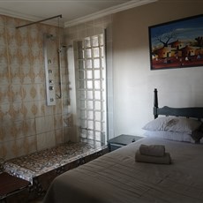 Tushiya Guest House, Emahlahleni