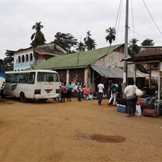 Lambaréné to Libreville by bus