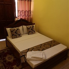 Lustral Hotel, Libreville