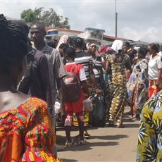 Man to Danane - Mahapleu market