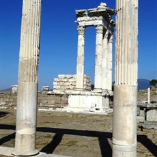 Pergamum's Trajan temple