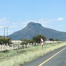 Between Cape Town and Graaff-Reinet