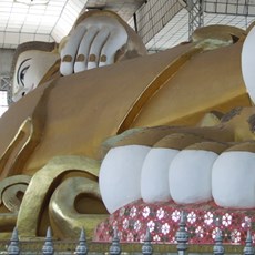 Bago - reclining Buddha