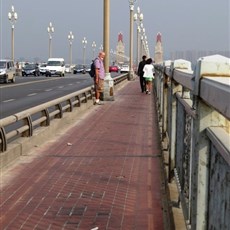 Yangzi River bridge