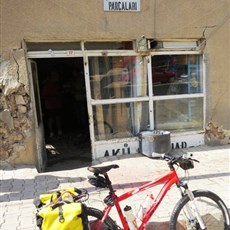 Doğanşehir - buying spokes for Charl's bike