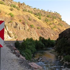 Between Veysel Karani and Bitlis