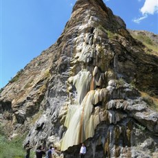 Between Veysel Karani and Bitlis