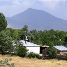 Between Van and Muradiye