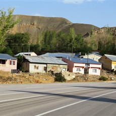 Between Aşkale and Bayburt
