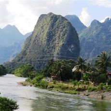 Between Vang Vieng and Kasi