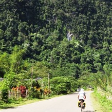 Between Vang Vieng and Kasi