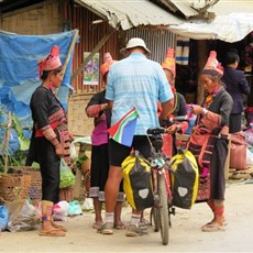 Between Muang La and Muang Khua