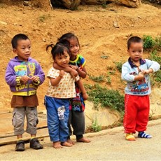 Between Muang Khua and Muang Mai