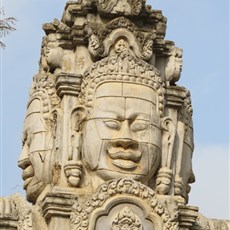 Pagoda between Neak Leuong and Phnom Penh