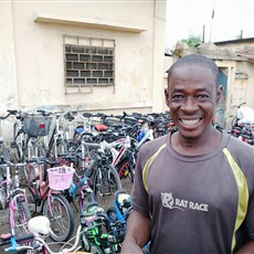 Cotonou - repairer of bikes